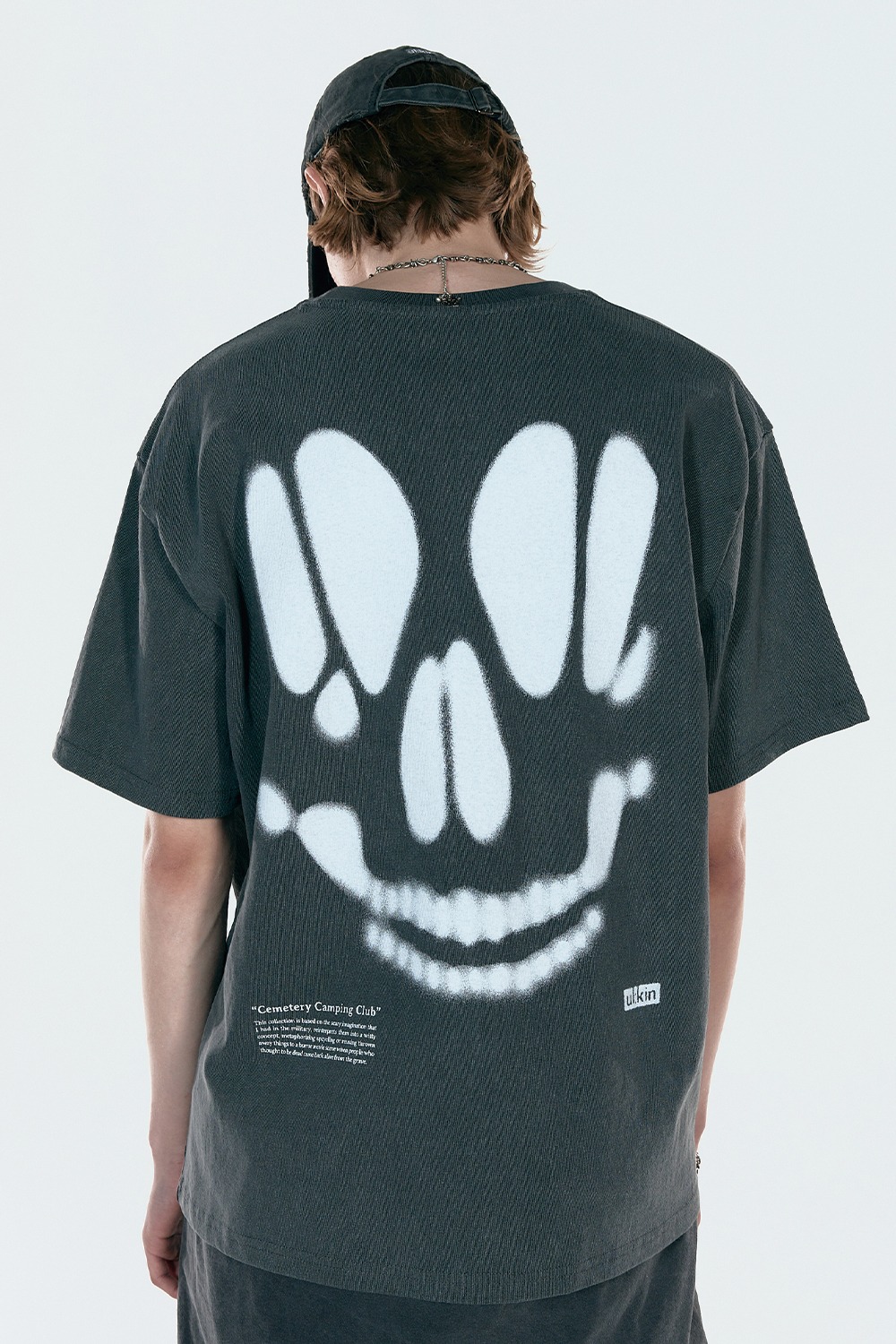 [예약배송] Smudging Skull Graphic T-shirt_Charcoal